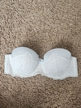 Victoria's Secret White Lace Strapless Push-Up Bra